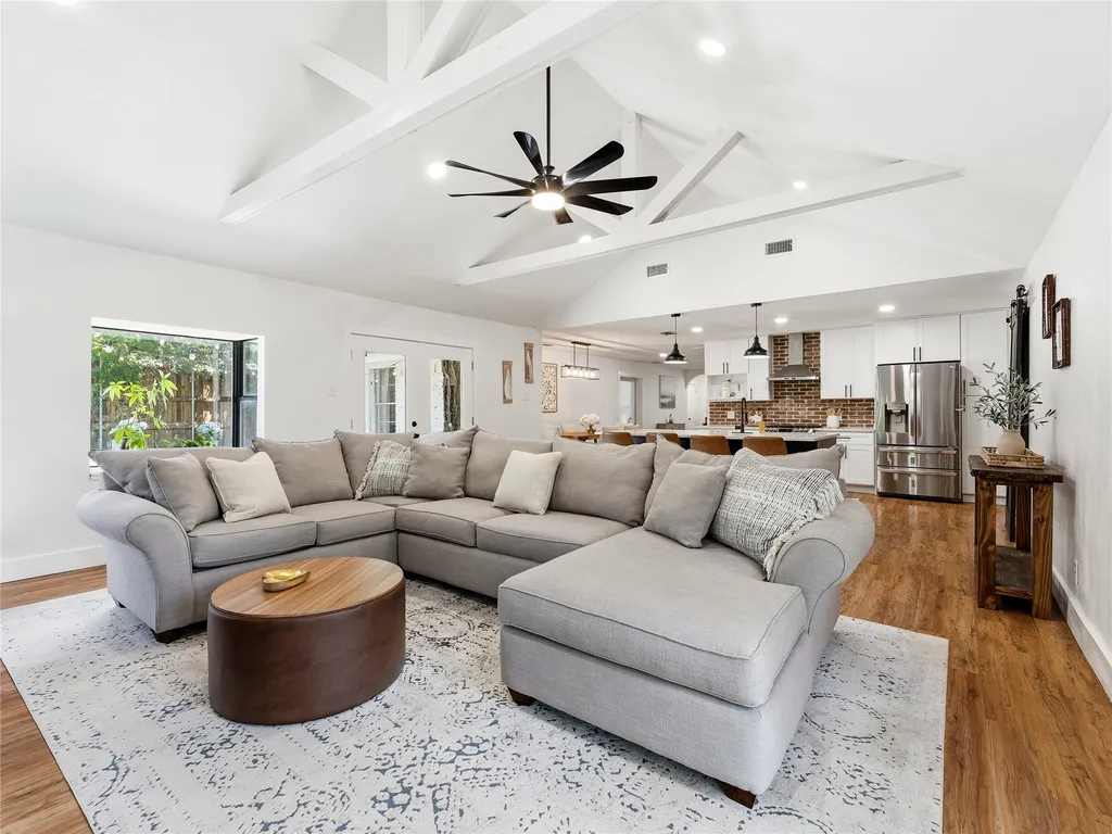 109 Oaktree Drive Highland Village TX 75077