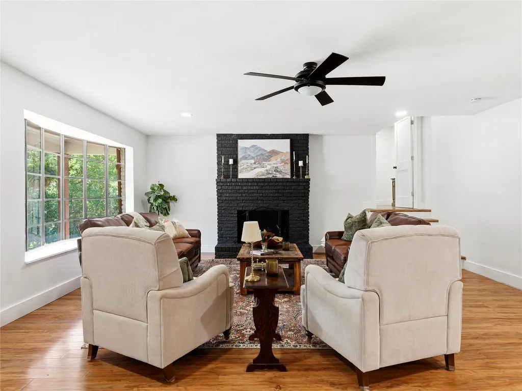 109 Oaktree Drive Highland Village TX 75077