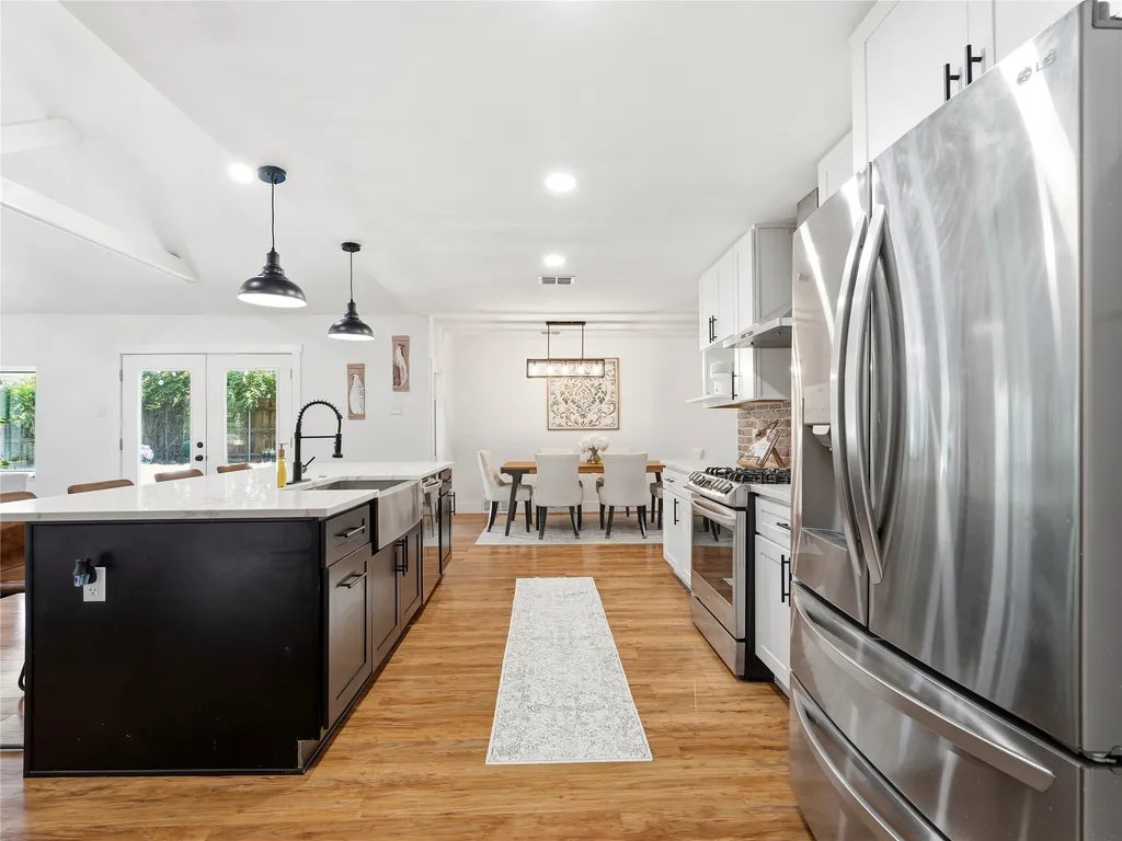 109 Oaktree Drive Highland Village TX 75077