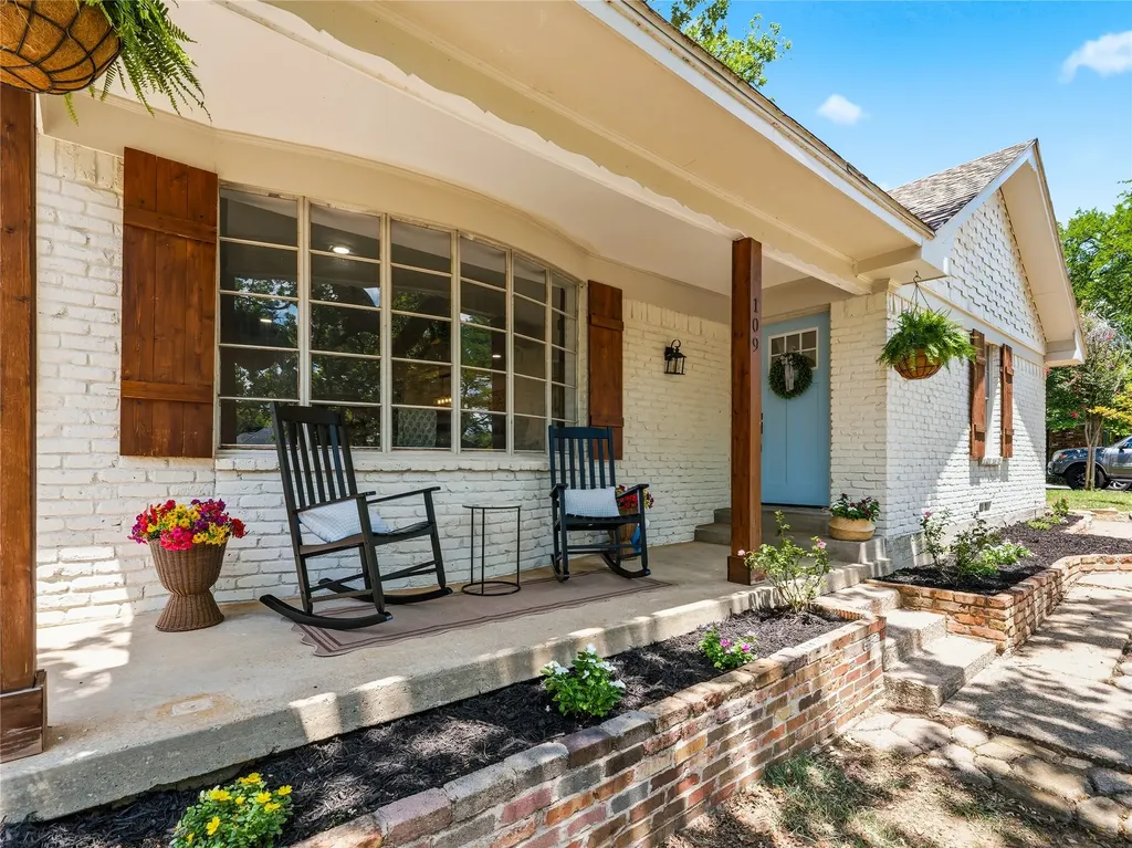 109 Oaktree Drive Highland Village TX 75077