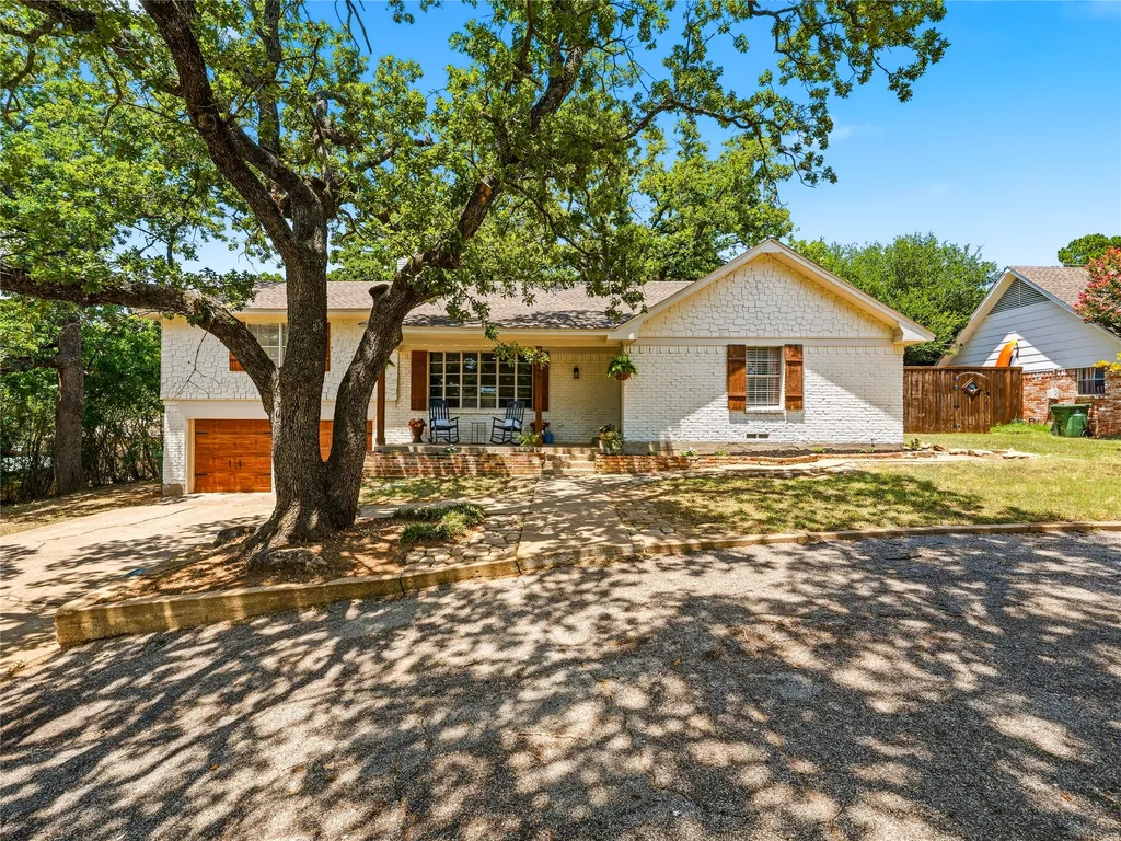 109 Oaktree Drive Highland Village TX 75077