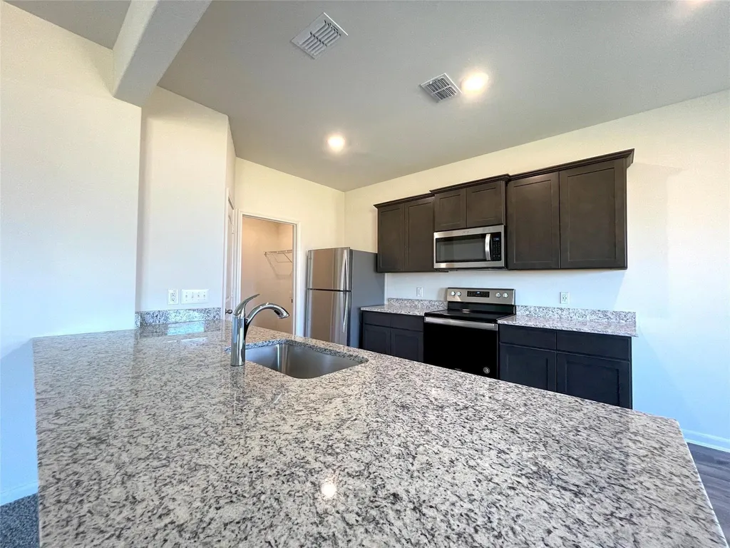 623 Aqueduct Drive Seagoville TX 75159