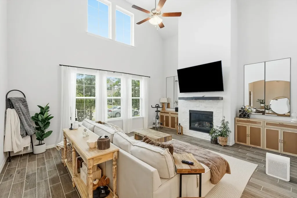 1261 Western Yarrow Avenue Justin TX 76247
