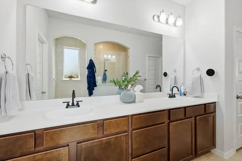 1261 Western Yarrow Avenue Justin TX 76247
