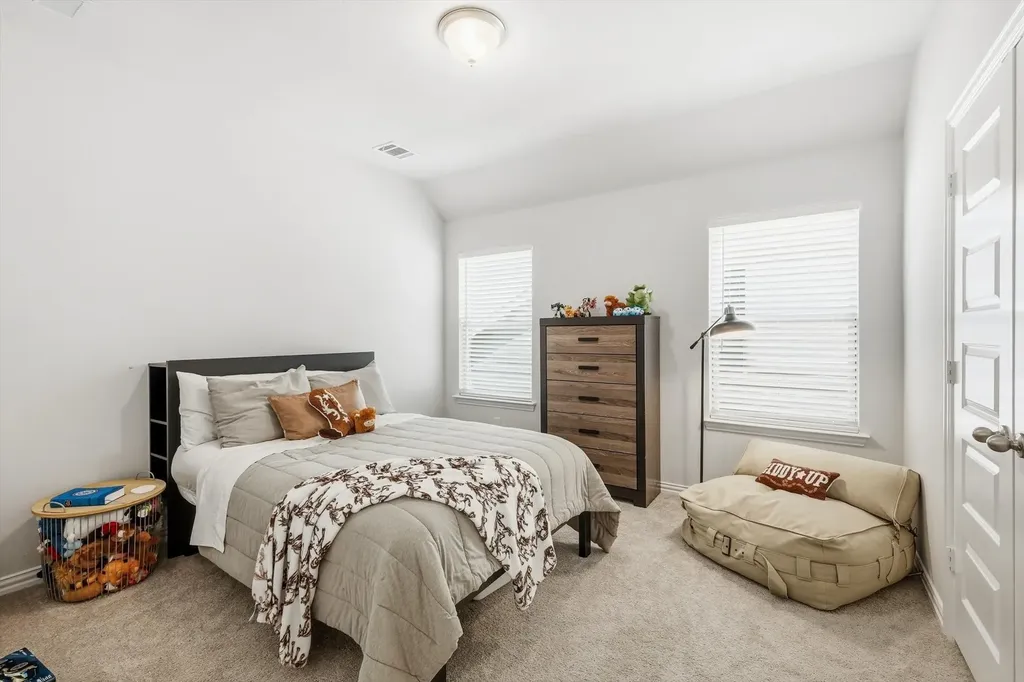 1261 Western Yarrow Avenue Justin TX 76247