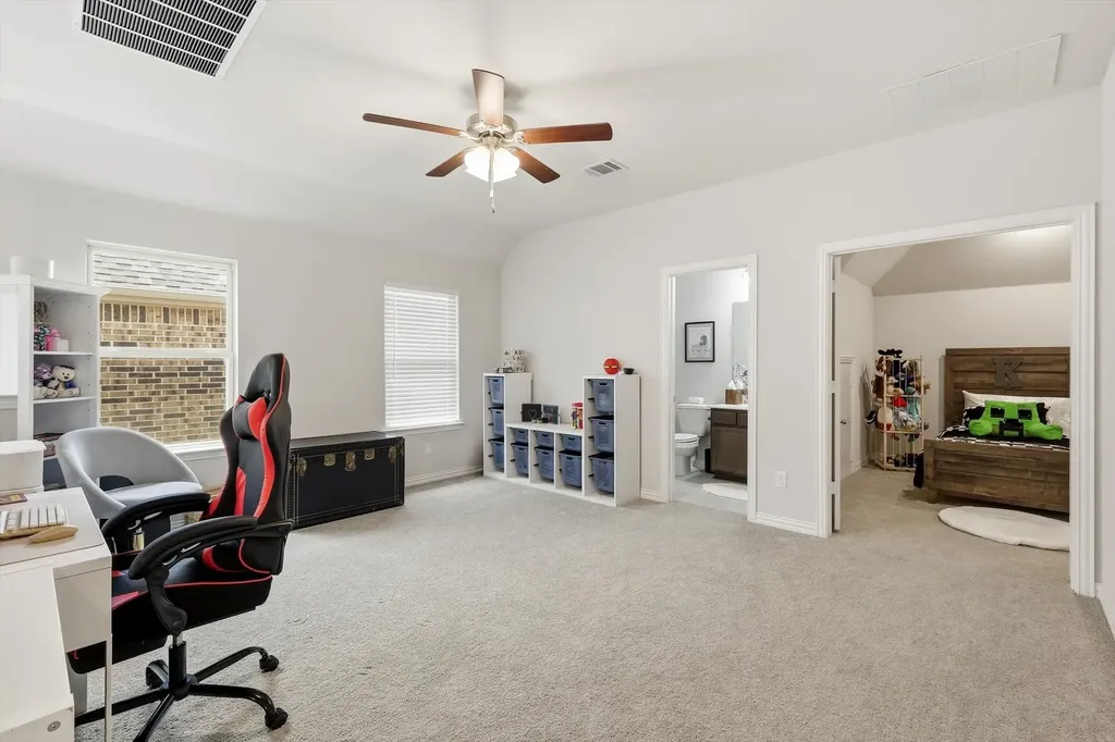 1261 Western Yarrow Avenue Justin TX 76247