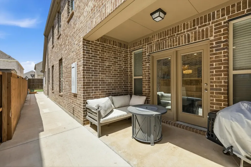 1261 Western Yarrow Avenue Justin TX 76247