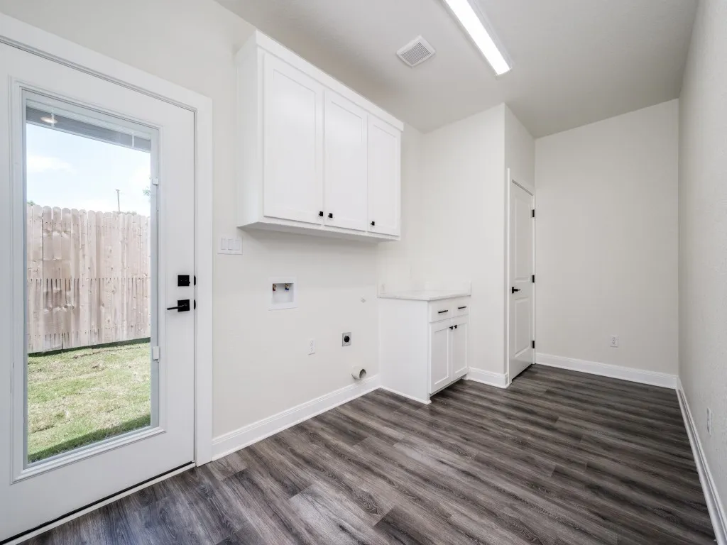 204 W Collins Decatur TX 76234