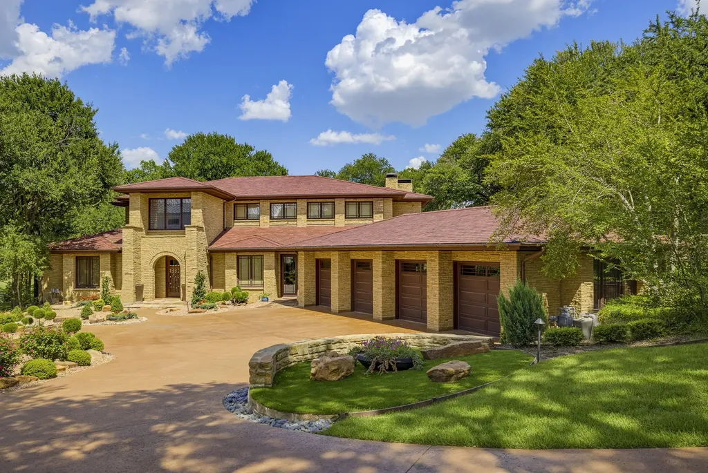 6816 Oak Hill Drive Fort Worth TX 76132