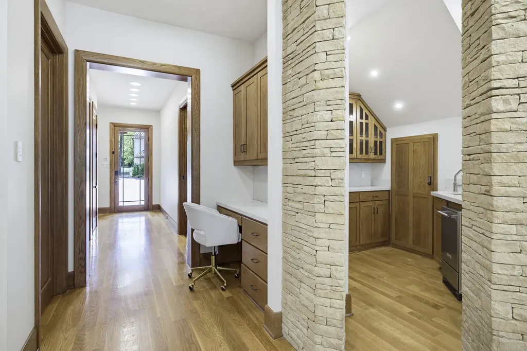 6816 Oak Hill Drive Fort Worth TX 76132