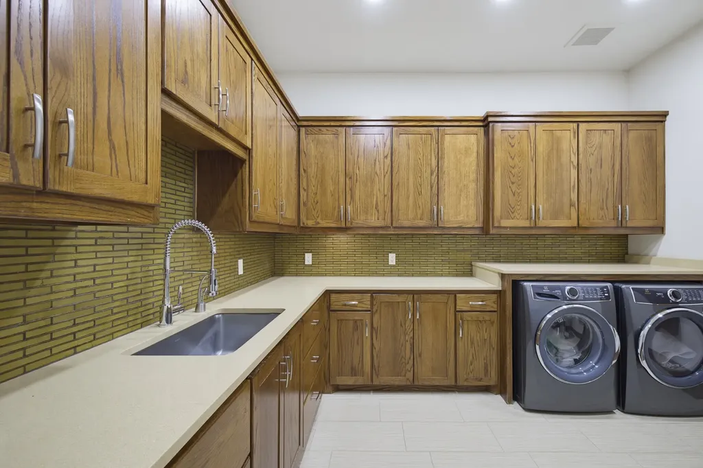 6816 Oak Hill Drive Fort Worth TX 76132