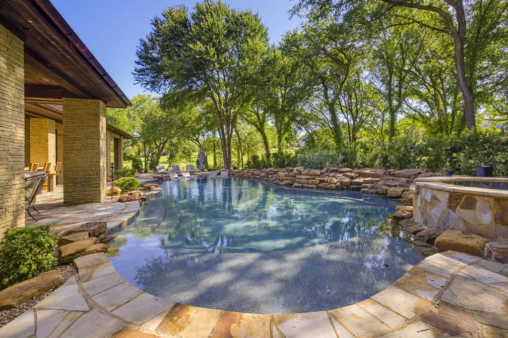 6816 Oak Hill Drive Fort Worth TX 76132