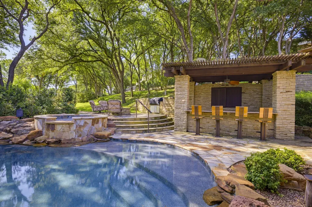 6816 Oak Hill Drive Fort Worth TX 76132