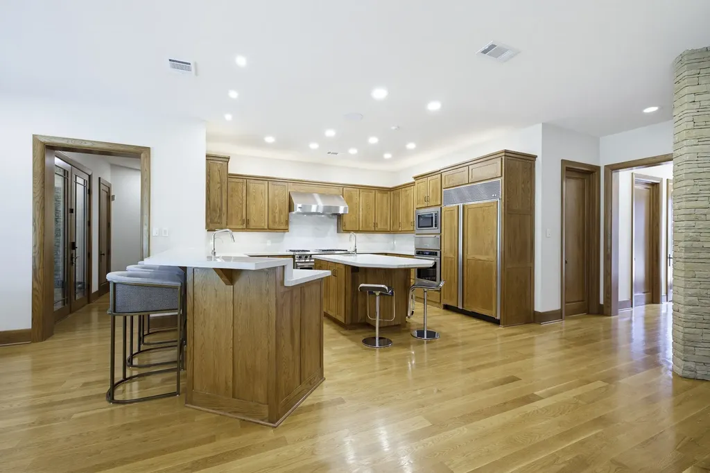 6816 Oak Hill Drive Fort Worth TX 76132