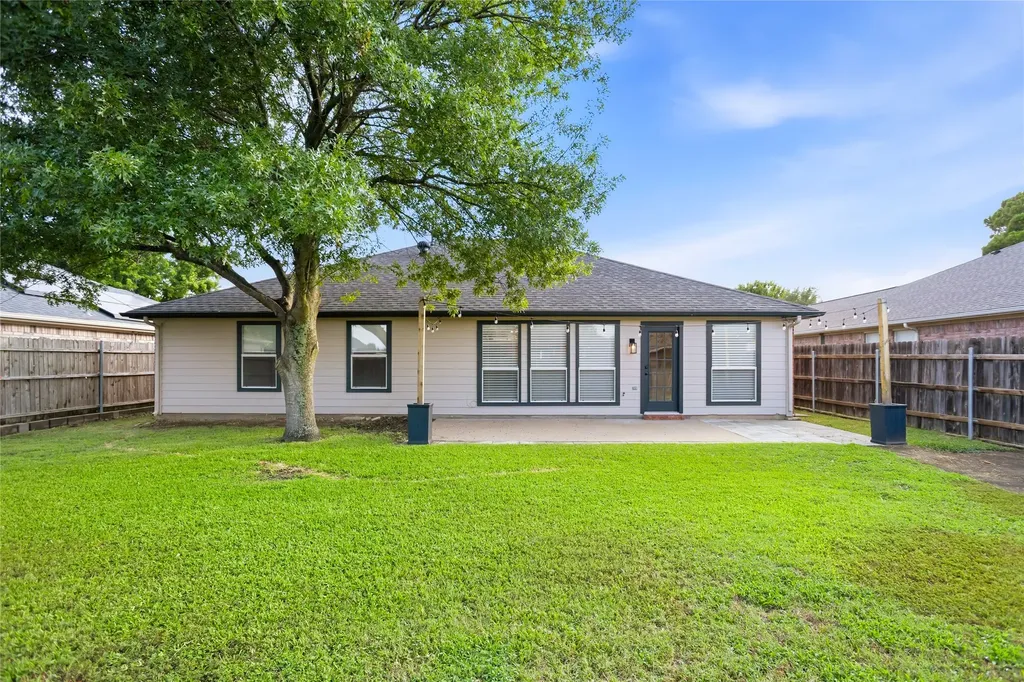 1020 Hannah Street Burleson TX 76028