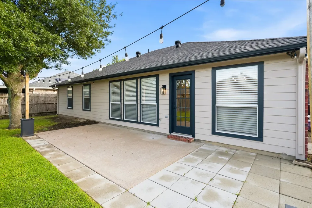1020 Hannah Street Burleson TX 76028