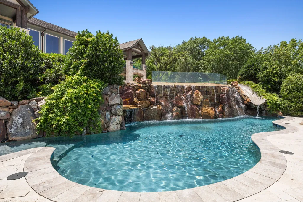 362 Thompson Heights Drive Denison TX 75020