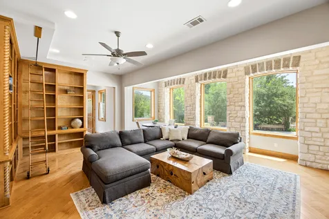 362 Thompson Heights Drive Denison TX 75020