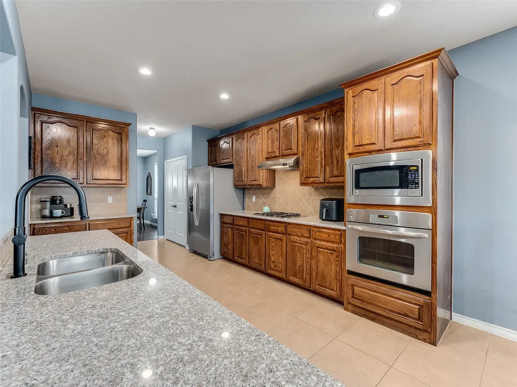 5732 Chateau Drive Sachse TX 75048