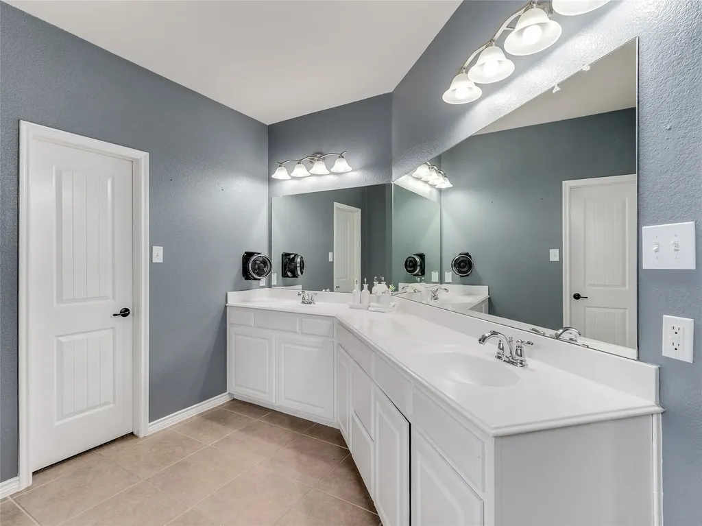 5732 Chateau Drive Sachse TX 75048