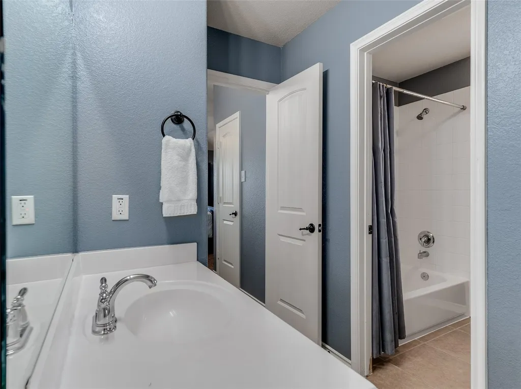 5732 Chateau Drive Sachse TX 75048