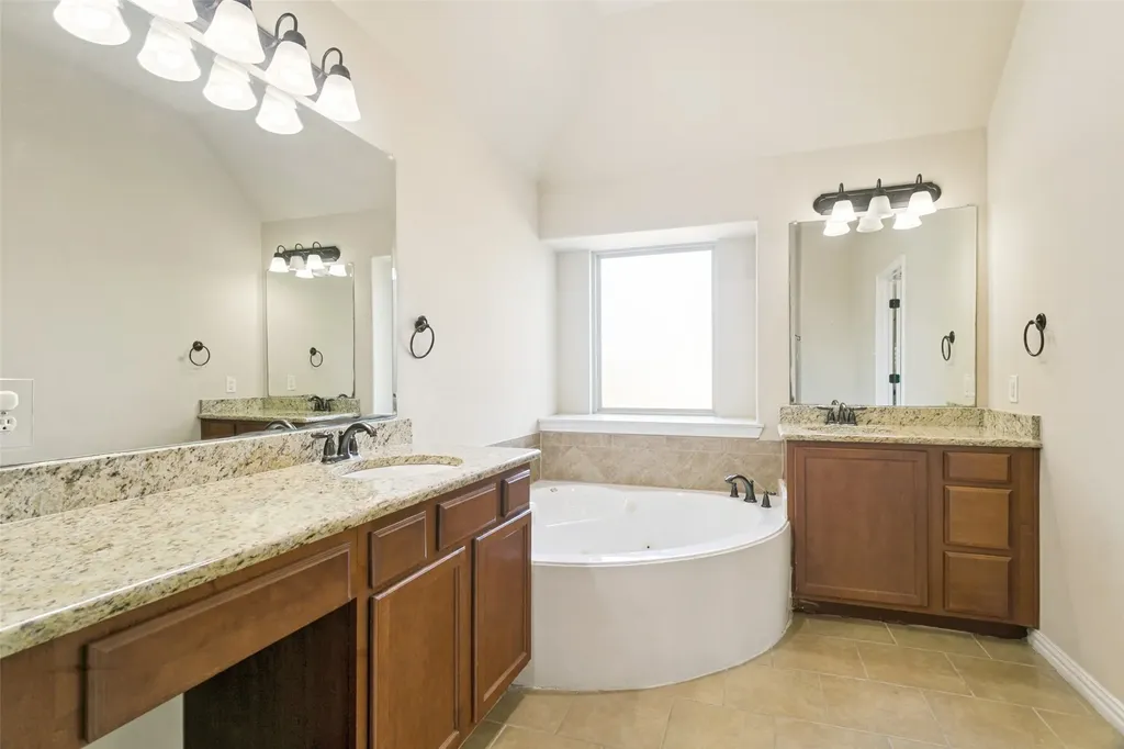 2450 Sunderland Lane Lewisville TX 75067