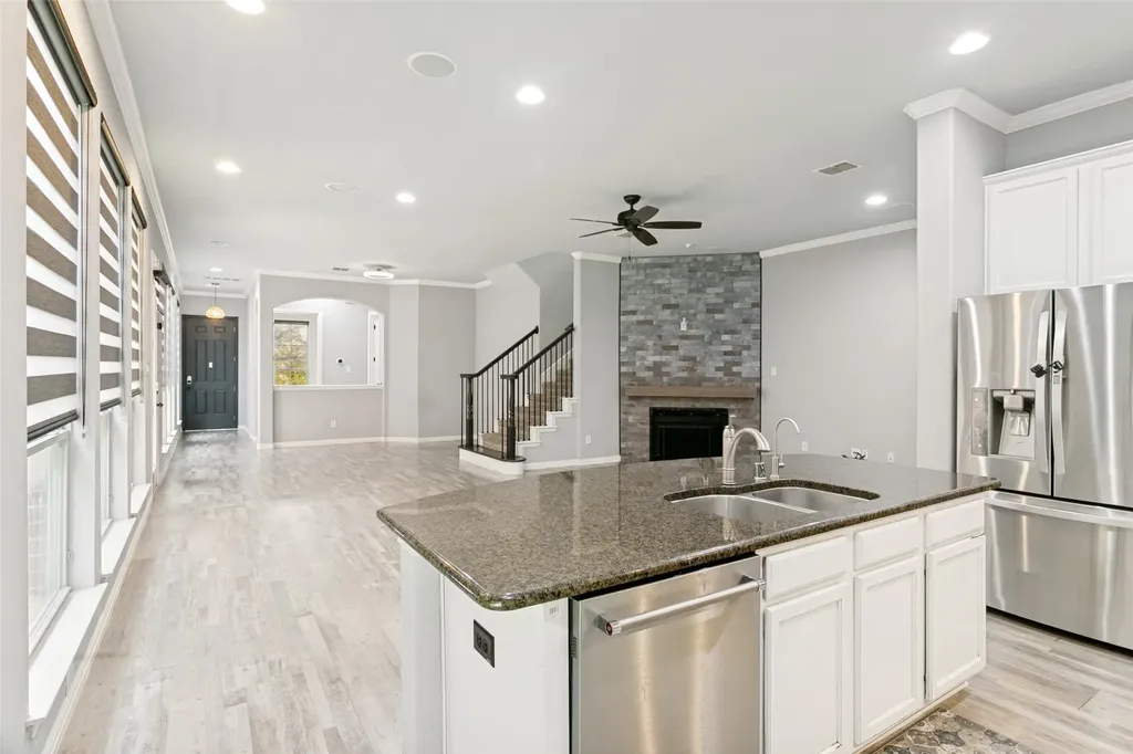 2450 Sunderland Lane Lewisville TX 75067