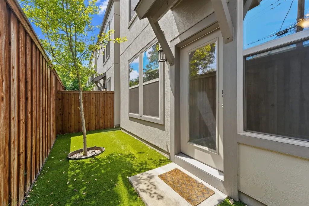 5160 Brickellia Drive Dallas TX 75209