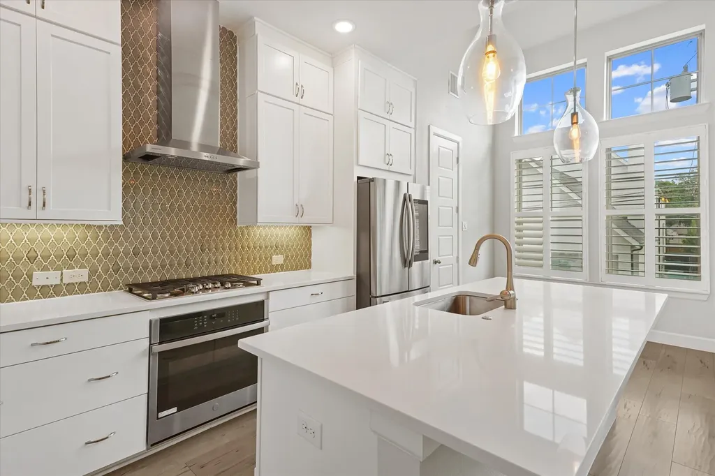 5160 Brickellia Drive Dallas TX 75209