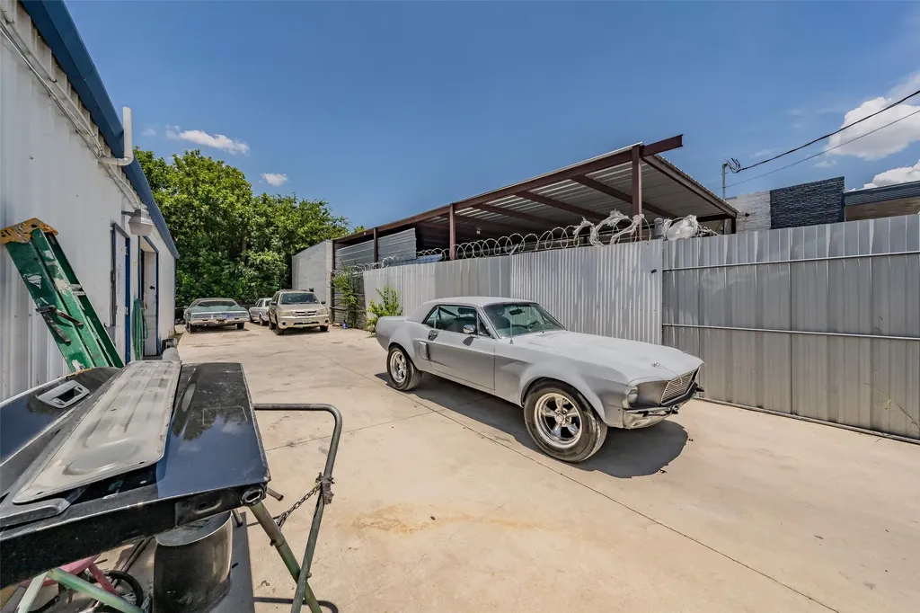 3008 E Jefferson Street Grand Prairie TX 75051