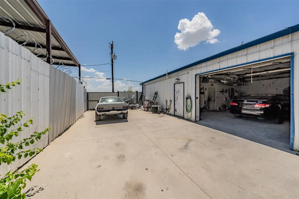 3008 E Jefferson Street Grand Prairie TX 75051