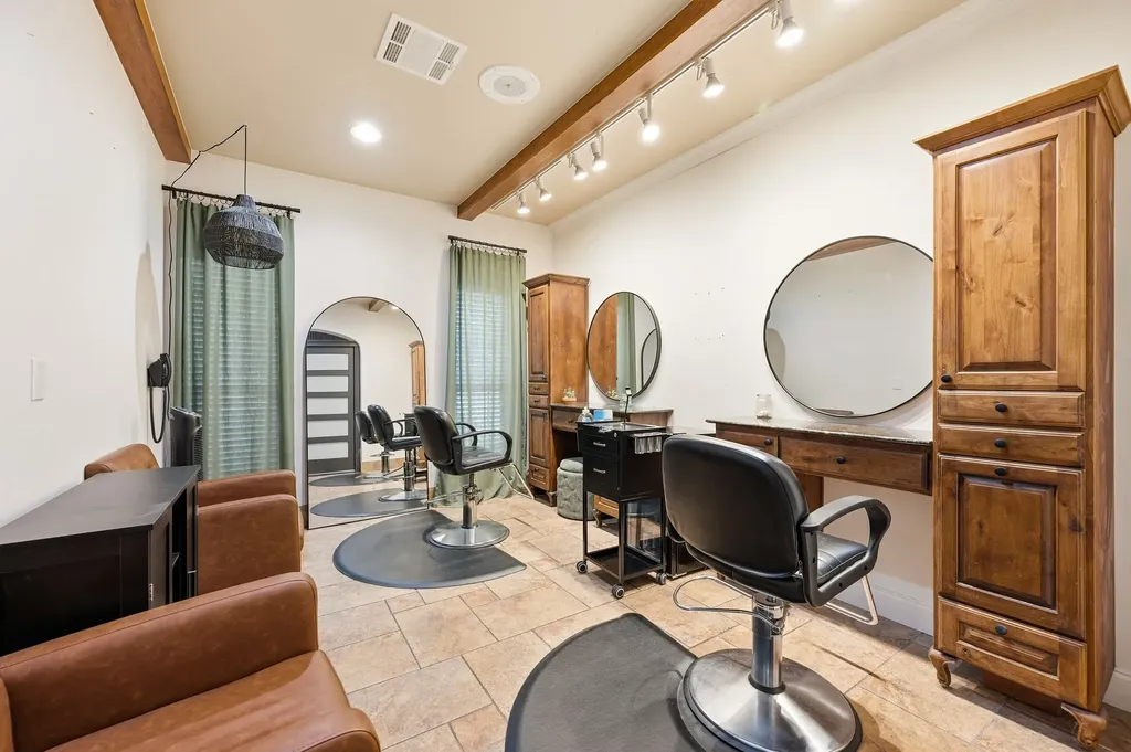 8624 Davis Boulevard North Richland Hills TX 76182