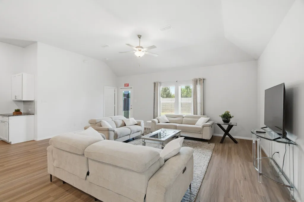 6921 Pampas Place Venus TX 76084
