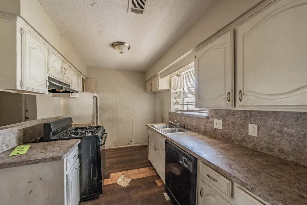 418 Longworth Boulevard Duncanville TX 75116