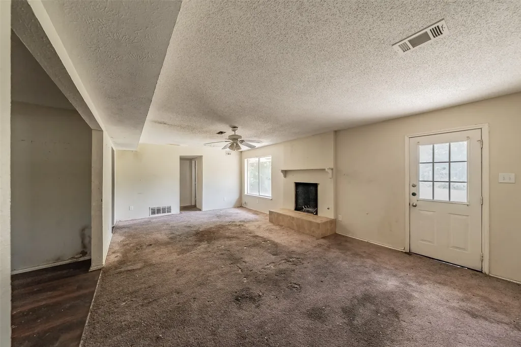 418 Longworth Boulevard Duncanville TX 75116