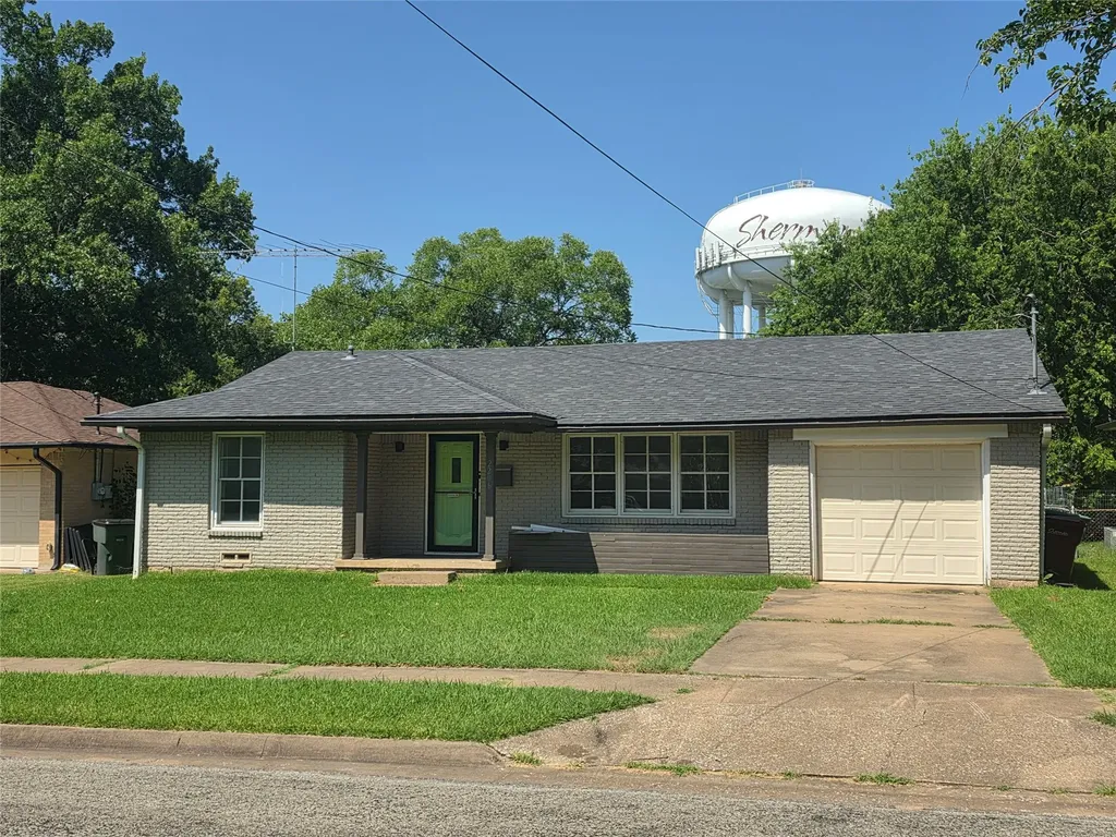 2206 Shannon Street N Sherman TX 75092