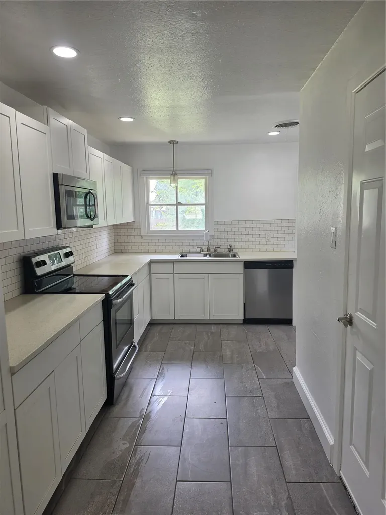 2206 Shannon Street N Sherman TX 75092