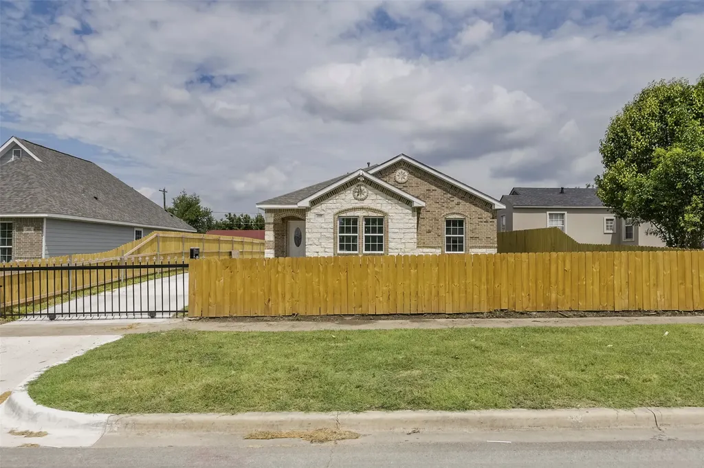 2506 S Denley Drive Dallas TX 75216