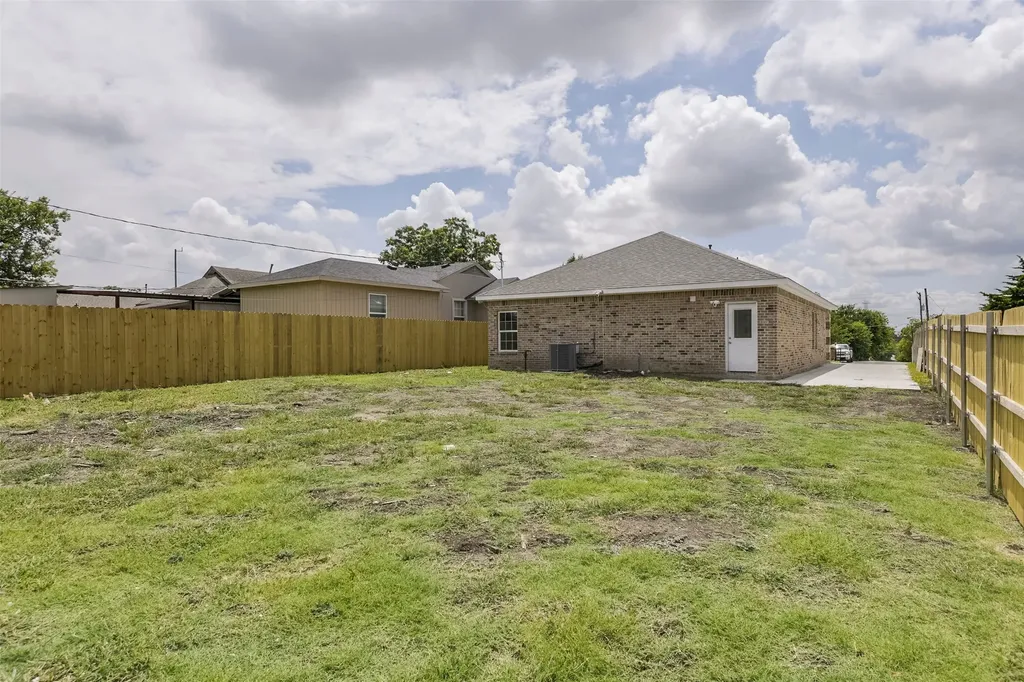 2506 S Denley Drive Dallas TX 75216