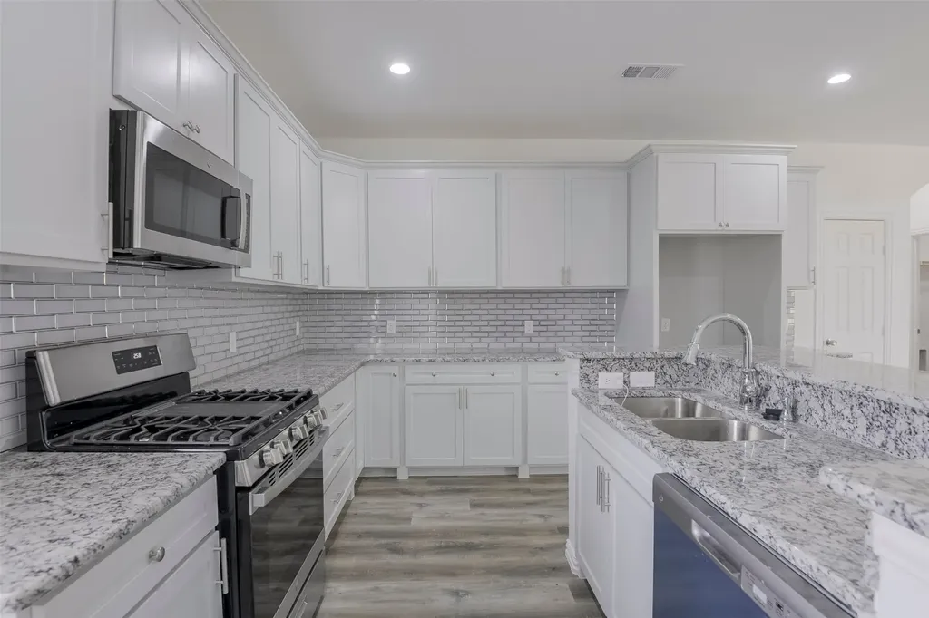 2506 S Denley Drive Dallas TX 75216
