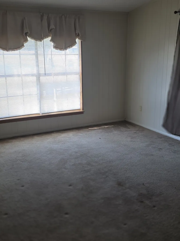 1397 E Central Lorena TX 76655