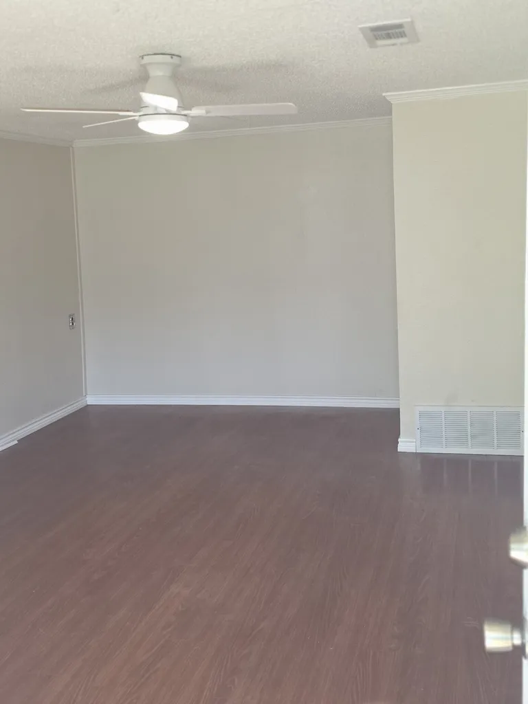 1397 E Central Lorena TX 76655