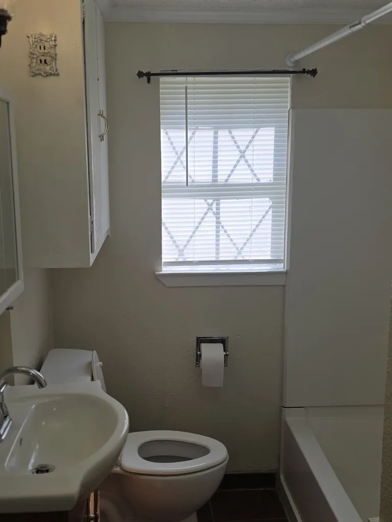 1397 E Central Lorena TX 76655