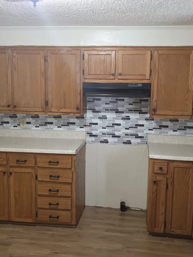 1397 E Central Lorena TX 76655