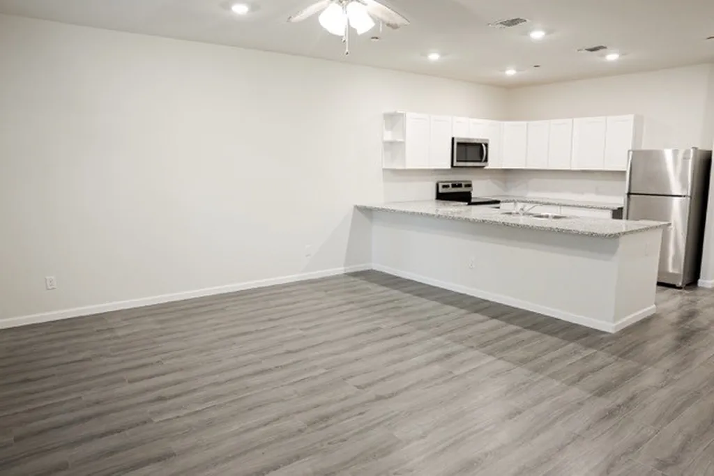 802 S 5th Street Bonham TX 75418