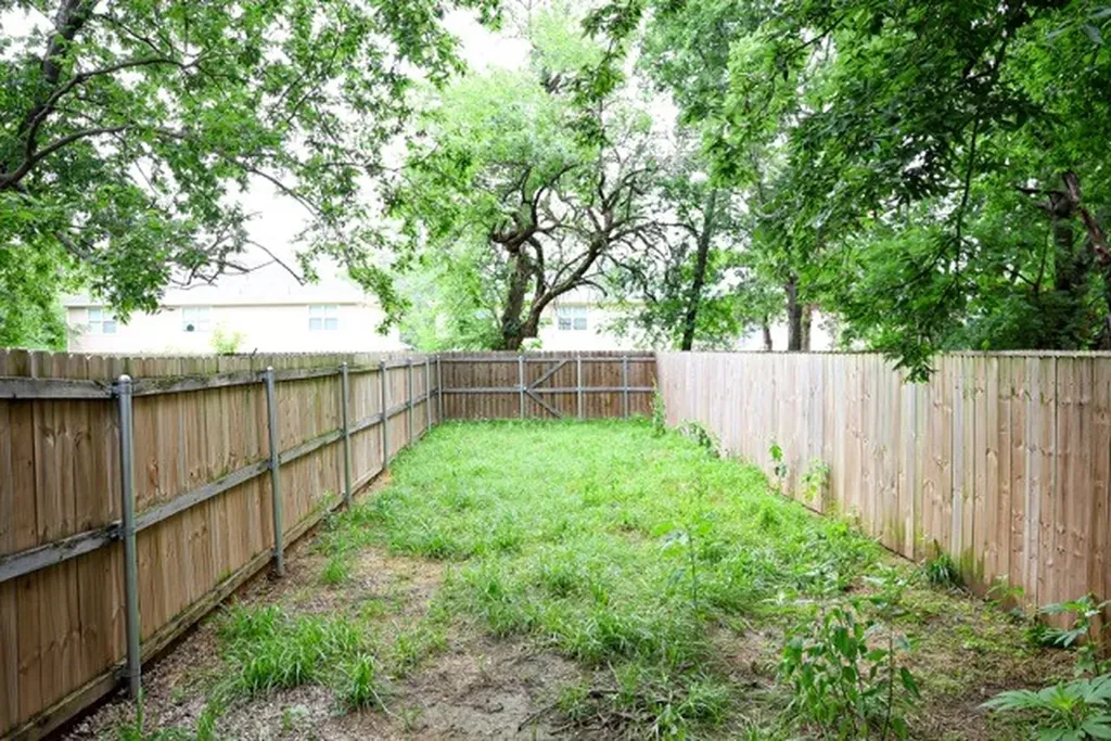 802 S 5th Street Bonham TX 75418