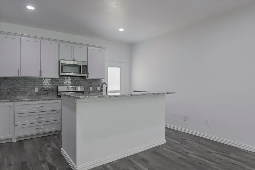 2614 Marjorie Avenue Dallas TX 75216