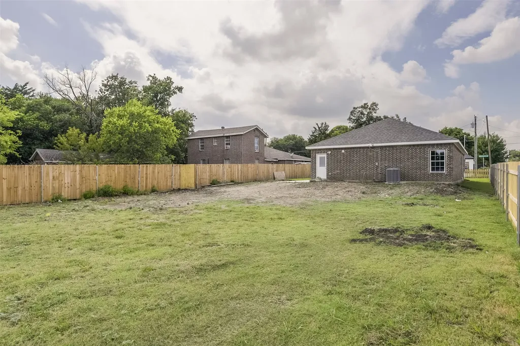 2614 Marjorie Avenue Dallas TX 75216