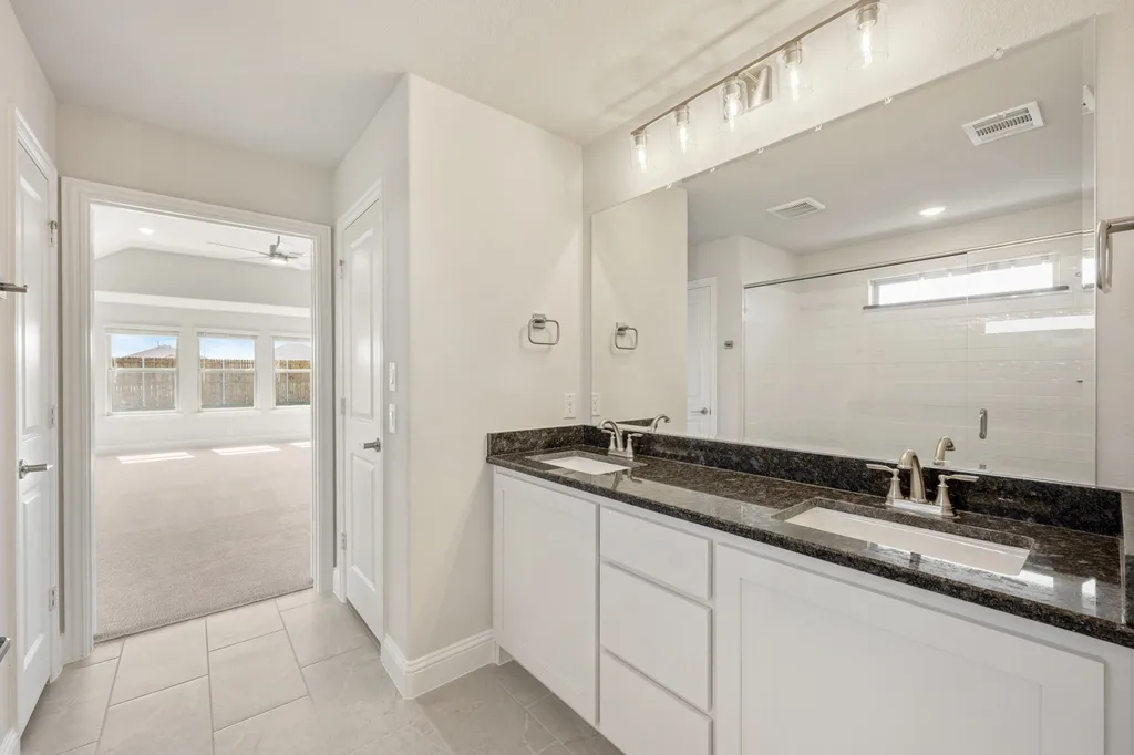 204 Sweetwater Drive Commerce TX 75428