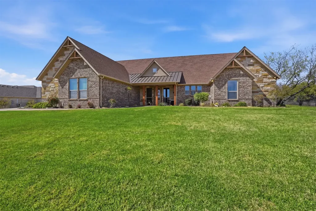 3832 Legend Trail Granbury TX 76049